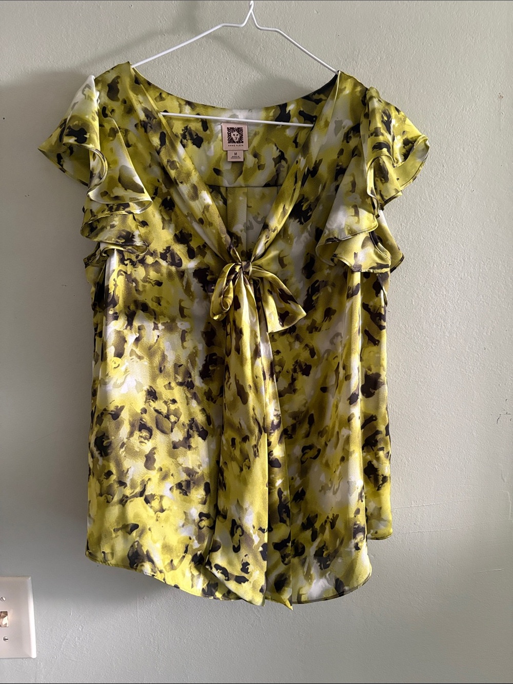 Anne Klein petite ruffle Yellow and Black Tie-Neck Blouse M